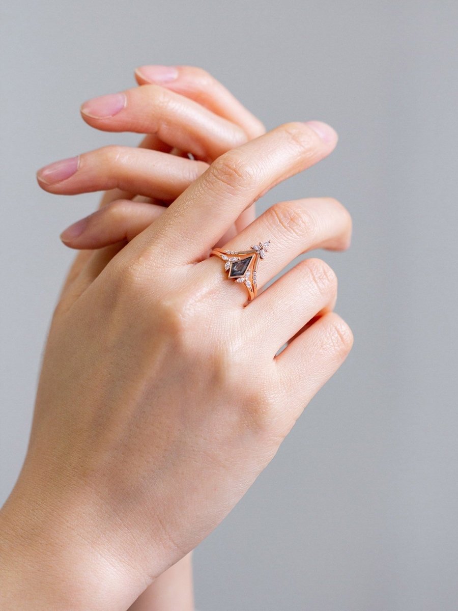 hiddenspace-engagement-rings-scarlett-salt-and-pepper-diamond-14k-hand_1