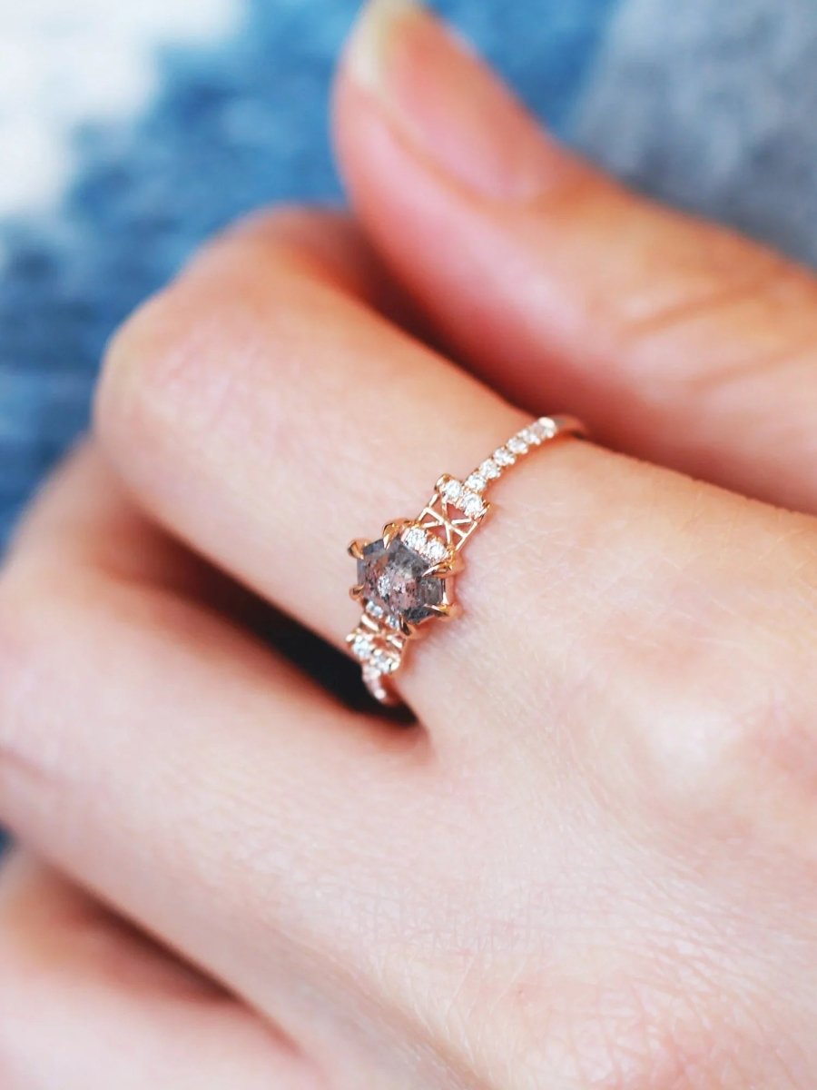 hiddenspace-engagement-rings-snowflake-salt-and-pepper-diamond-14k-hand_3