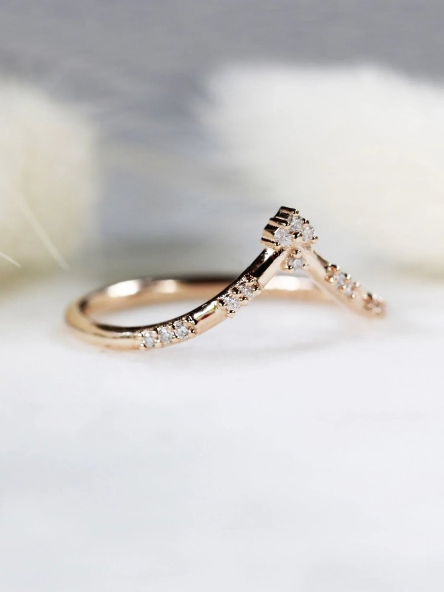 hiddenspace jewelry fine jewelry los angeles art deco design architectural fine jewelry wedding band stacking rings stackable band 14k gold ring diamond ring unique fine jewelry STAR PRONG BAND