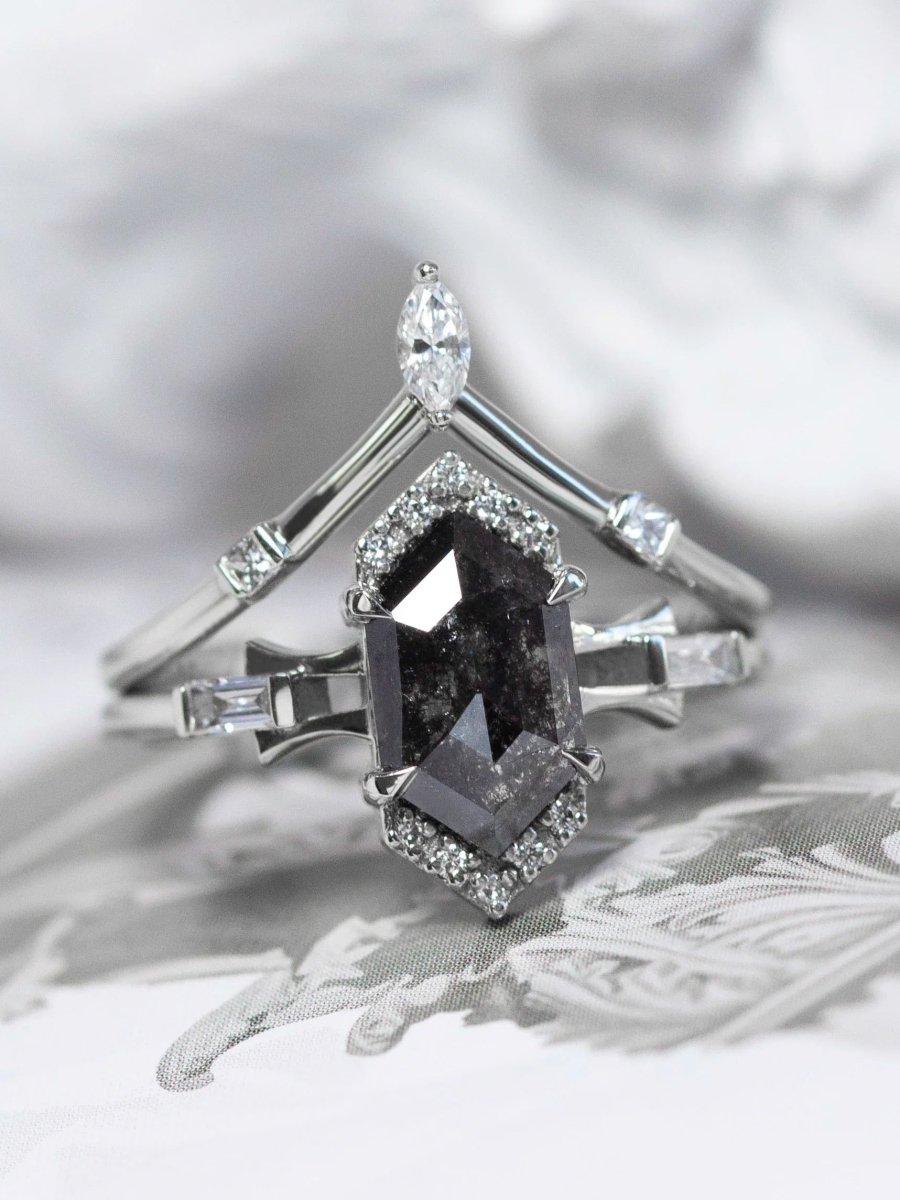 hiddenspace-salt-and-pepper-diamond-tara-ring-14k-white-gold-concept-3