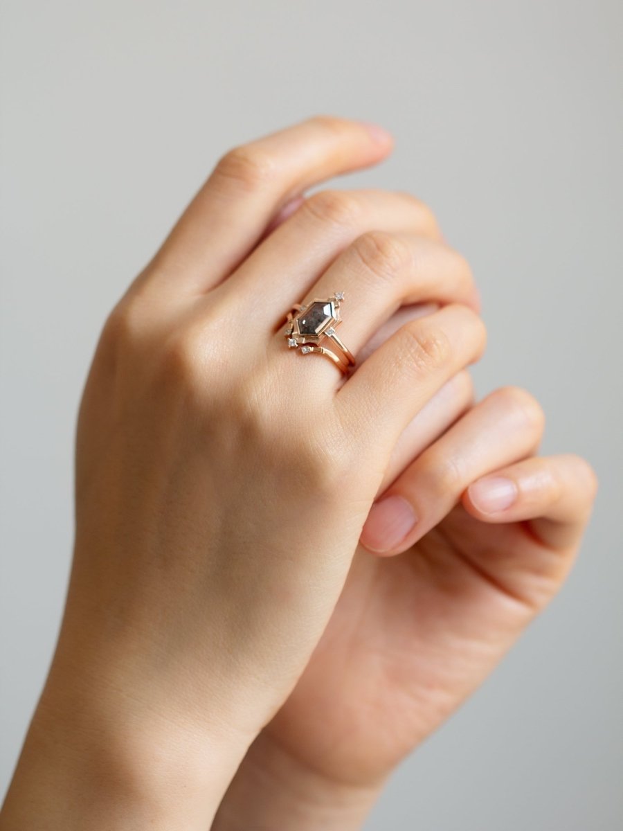 hiddenspace-engagement-rings-winslet-salt-and-pepper-diamond-14k-2